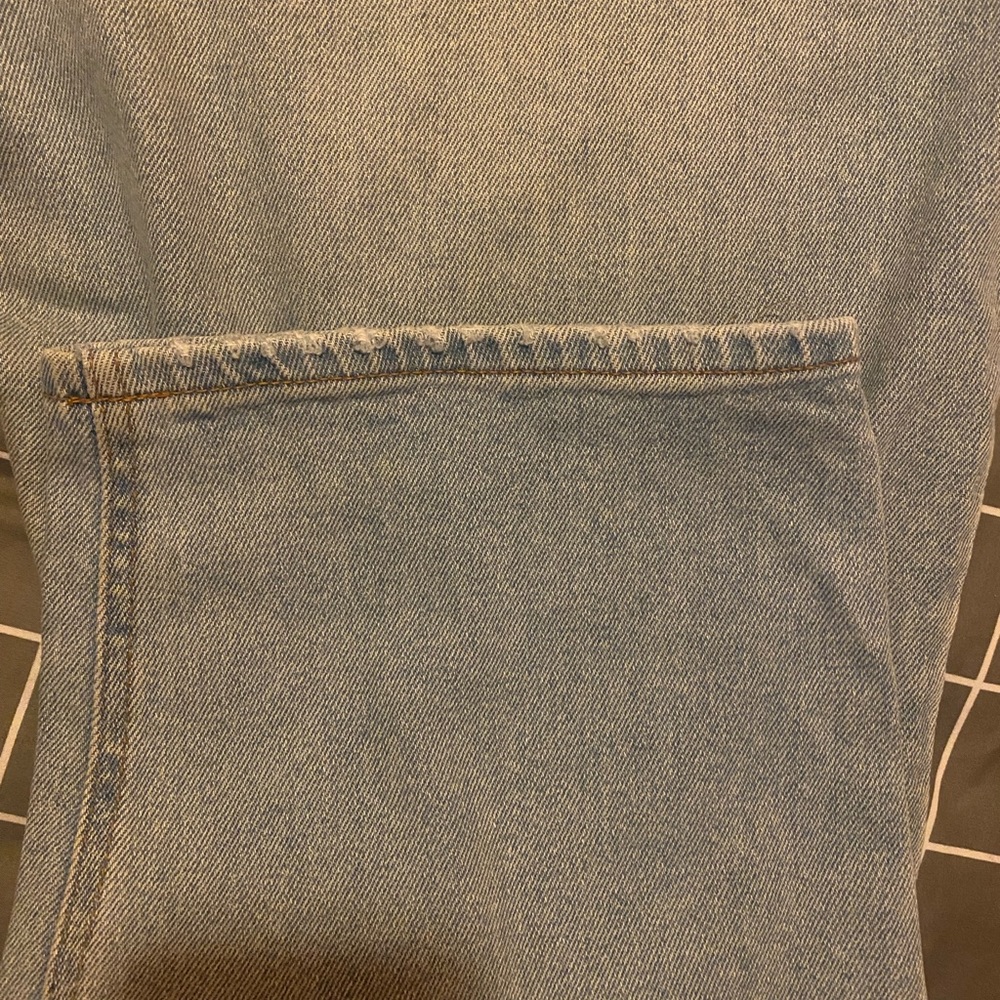 High Rise Mom Jeans - Picture 4 of 5